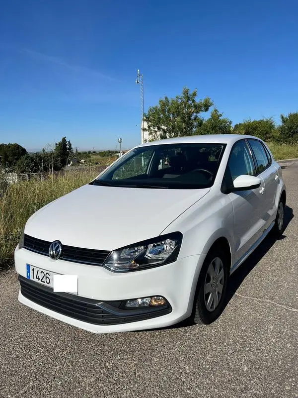 
								VOLKSWAGEN Polo lleno									
